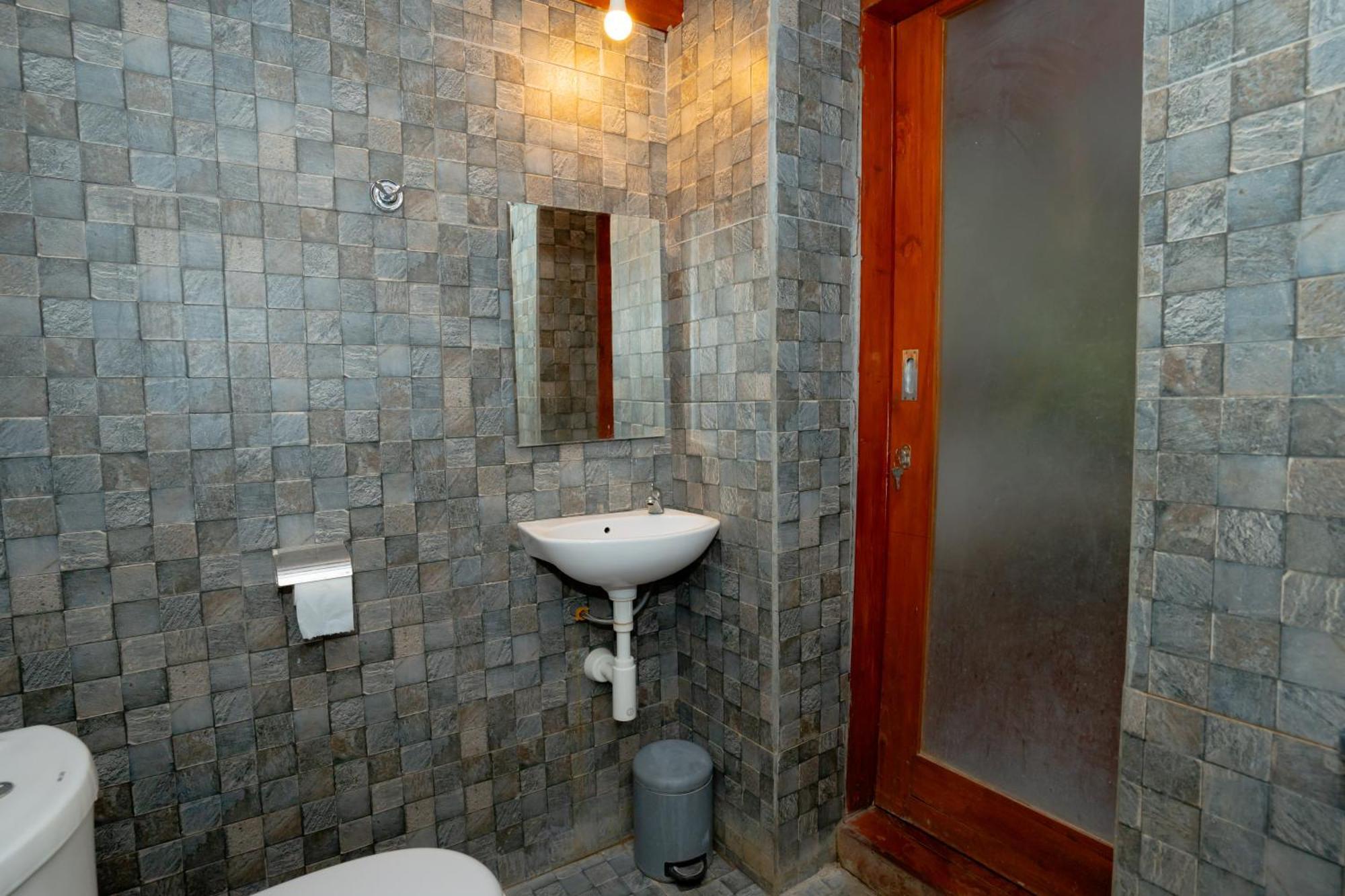 Reddoorz Syariah Near Lombok Epicentrum Mall Mataram Exterior photo