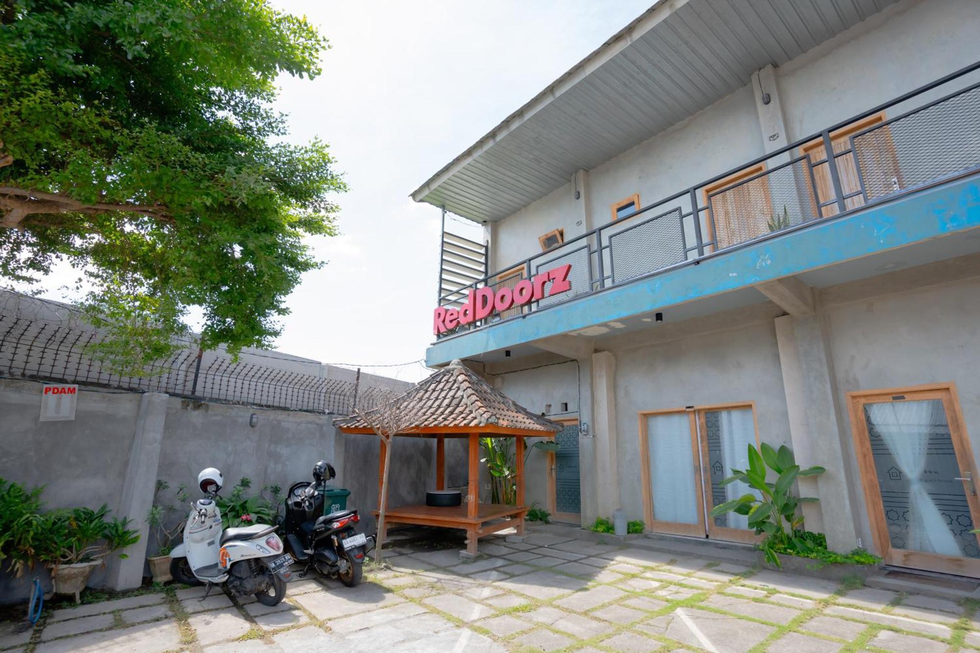 Reddoorz Syariah Near Lombok Epicentrum Mall Mataram Exterior photo